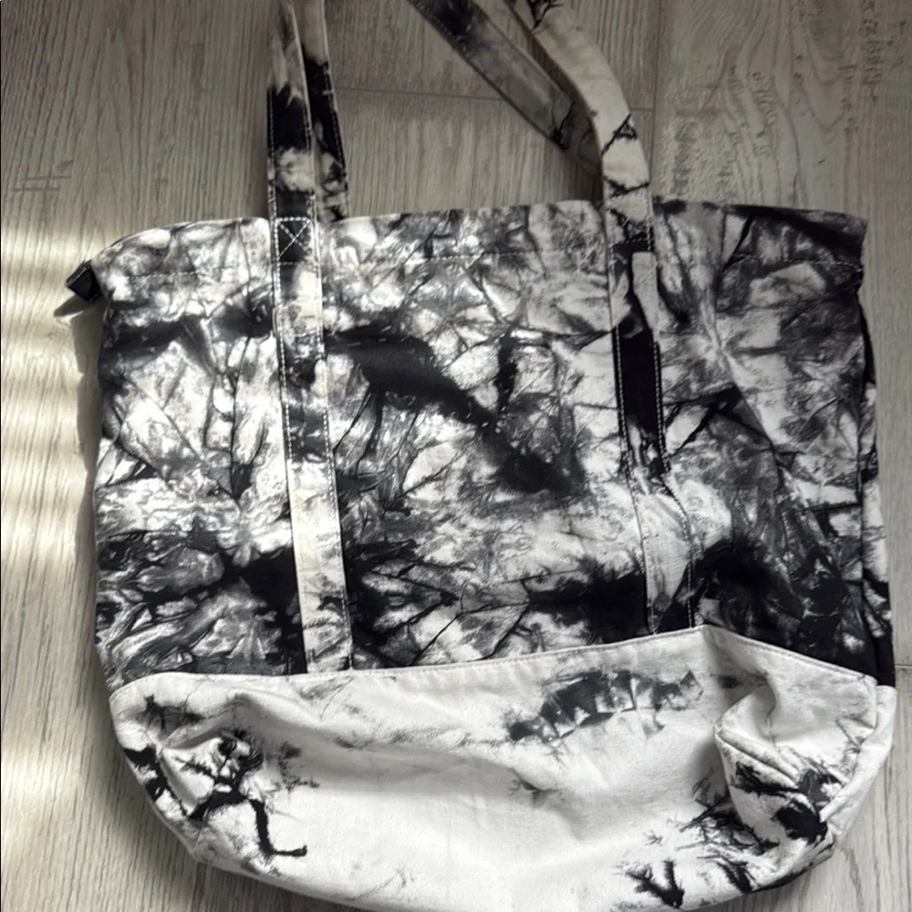 Victoria’s Secret tote bag - Picture 3 of 4